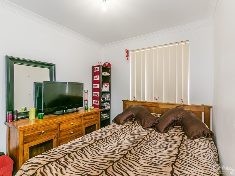 22 Batt Drive, Brookdale WA 6112