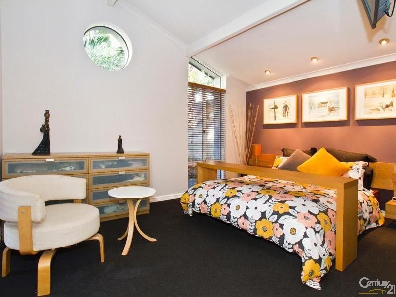 1 Bromfield Drive, Kelmscott WA 6111