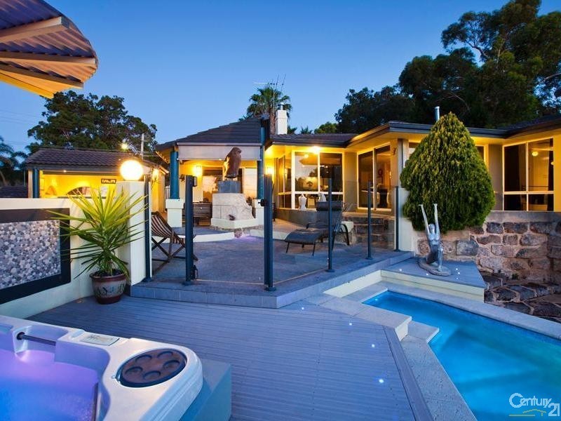 1 Bromfield Drive, Kelmscott WA 6111