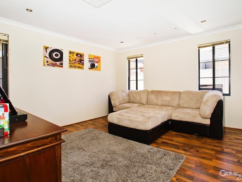 14 Sylvan Way, Seville Grove WA 6112