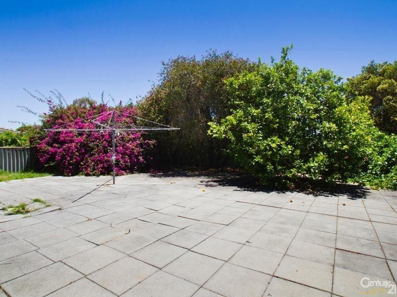 17 Kingsdown Road, Maddington WA 6109