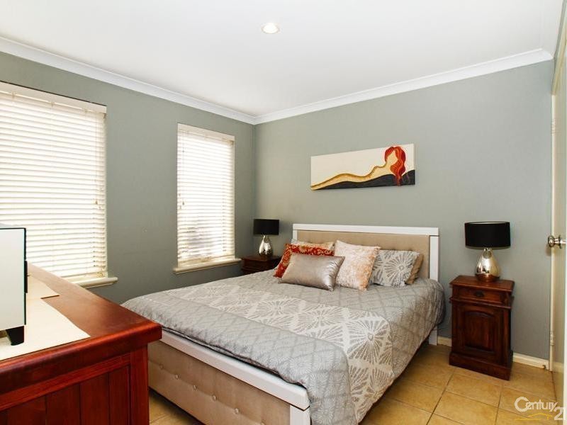 2/2 Mainsail Terrace, Yangebup WA 6164