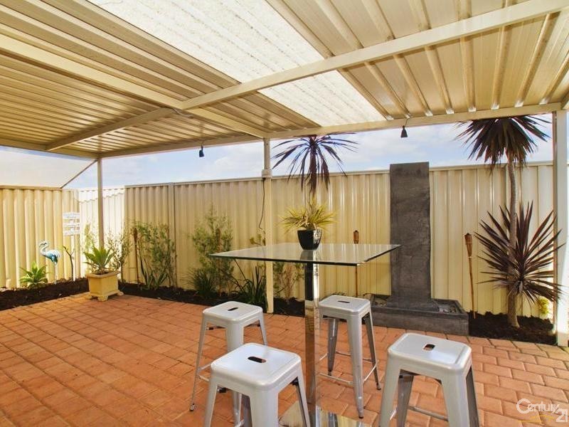 2/2 Mainsail Terrace, Yangebup WA 6164