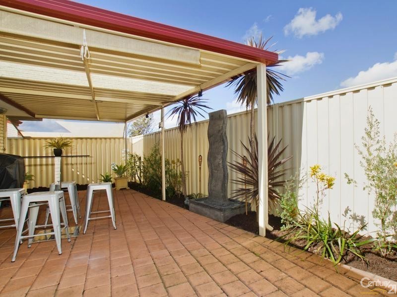 2/2 Mainsail Terrace, Yangebup WA 6164