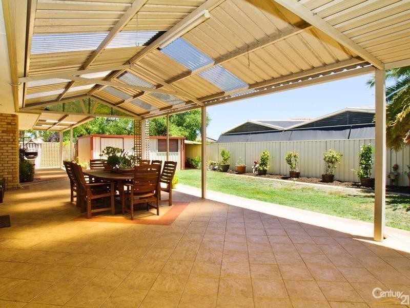 121 Warton Road, Thornlie WA 6108