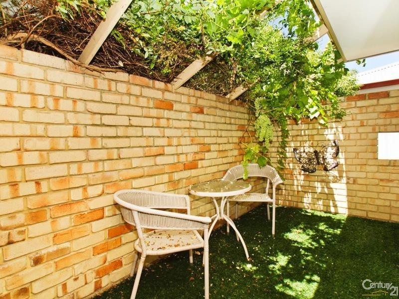 121 Warton Road, Thornlie WA 6108