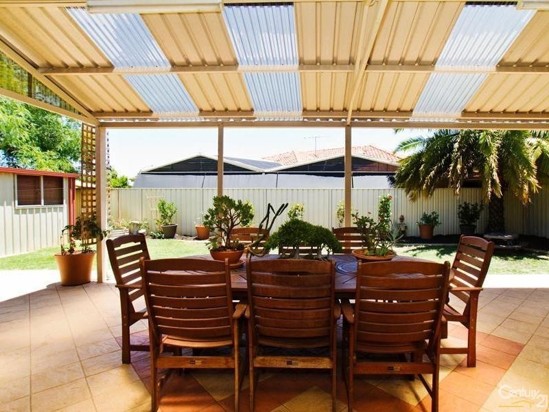 121 Warton Road, Thornlie WA 6108