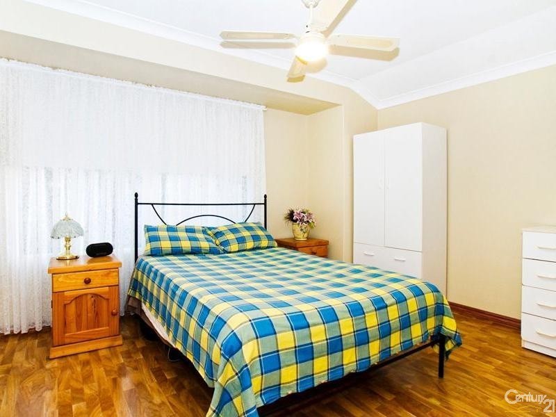 42 Sugarwood Drive, Thornlie WA 6108