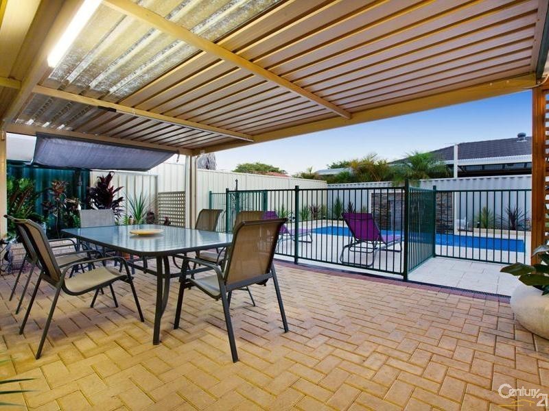 42 Sugarwood Drive, Thornlie WA 6108