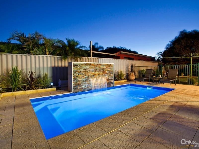 42 Sugarwood Drive, Thornlie WA 6108