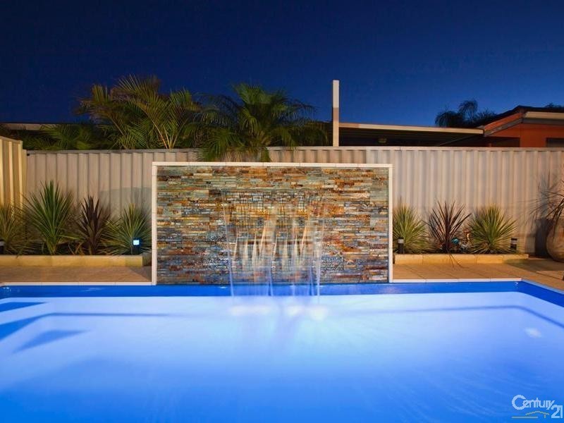 42 Sugarwood Drive, Thornlie WA 6108