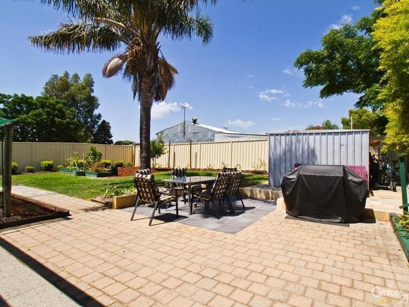 24 Hayden Way, Langford WA 6147