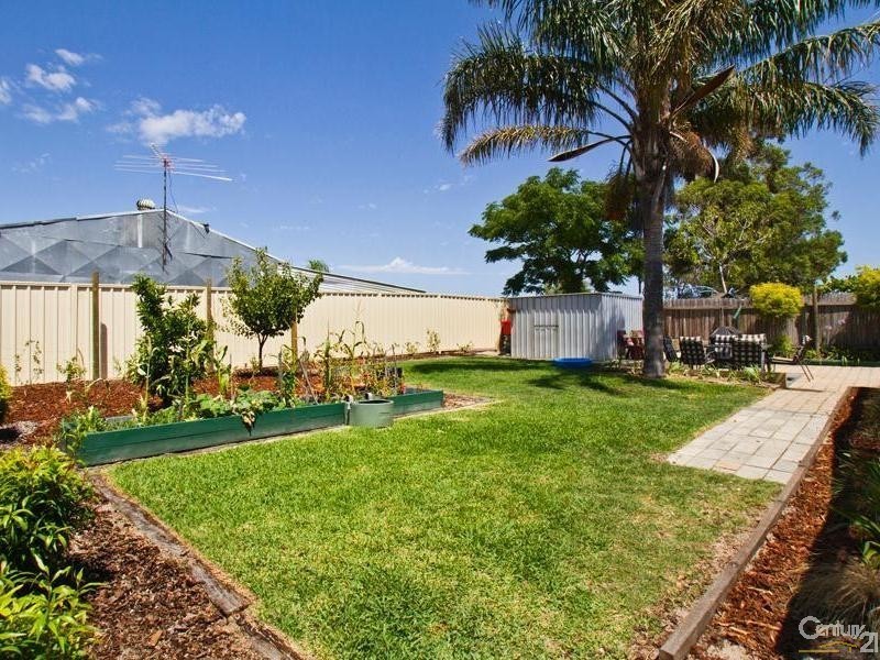 24 Hayden Way, Langford WA 6147