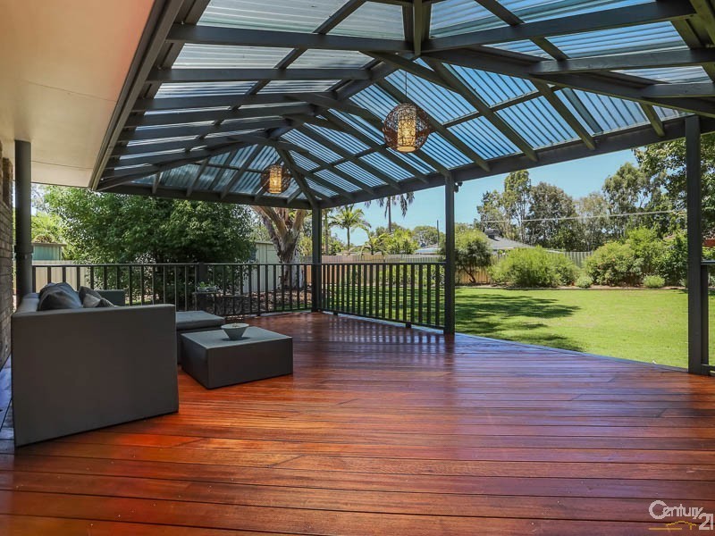 13 Bundalla Court, Kelmscott WA 6111