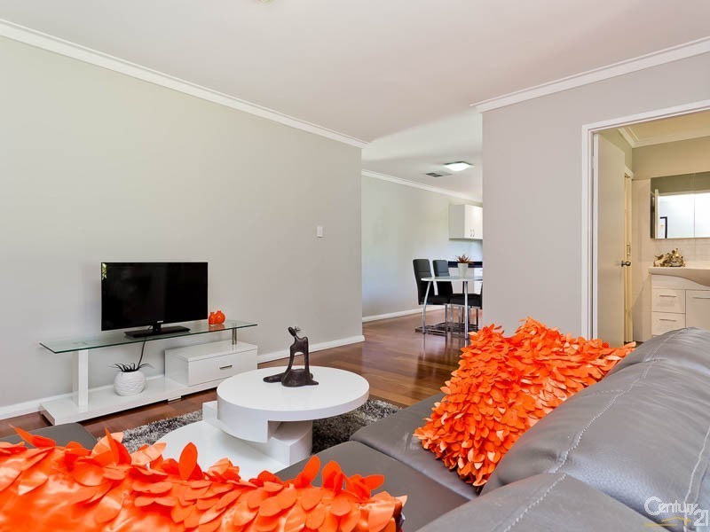 13 Bundalla Court, Kelmscott WA 6111