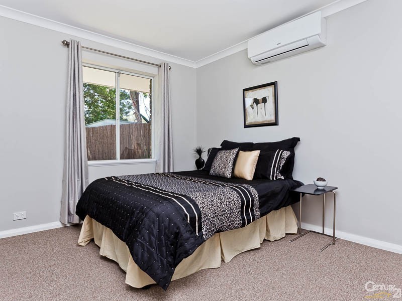 13 Bundalla Court, Kelmscott WA 6111