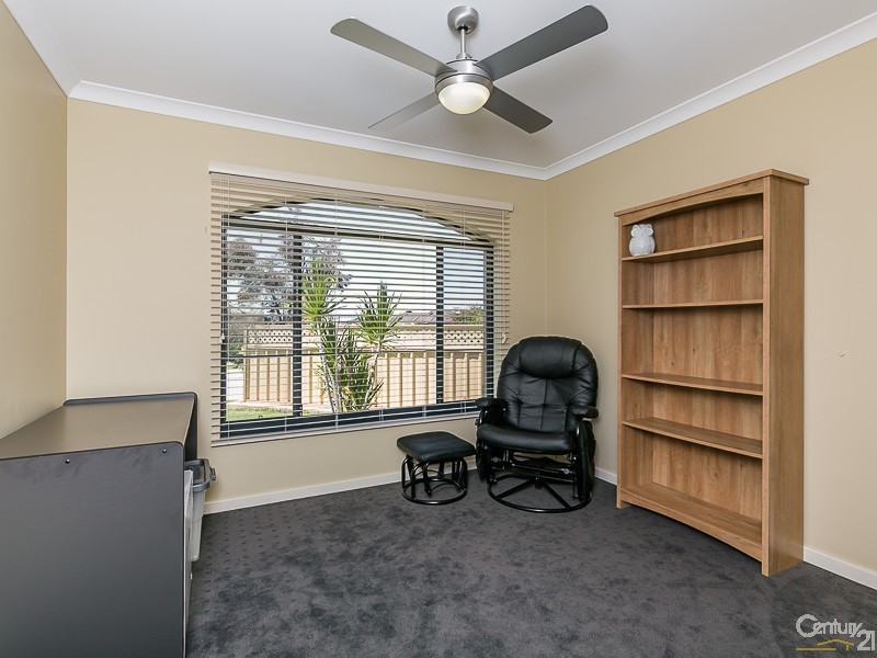 2 Stiletto Way, Canning Vale WA 6155