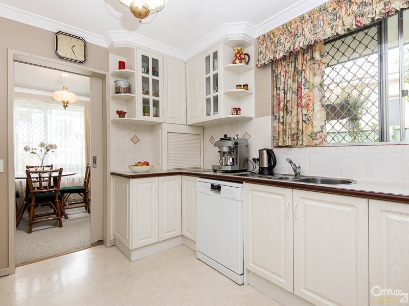 2 Biddenden Street, Thornlie WA 6108