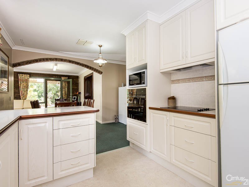 2 Biddenden Street, Thornlie WA 6108