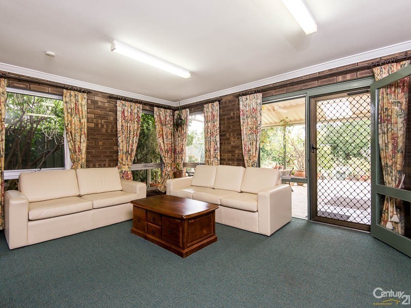 2 Biddenden Street, Thornlie WA 6108