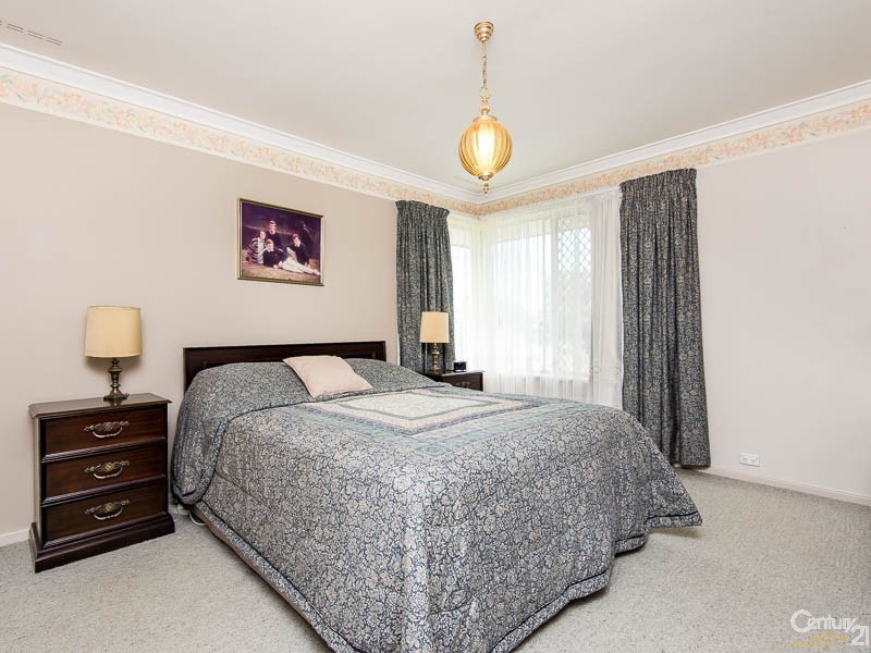 2 Biddenden Street, Thornlie WA 6108