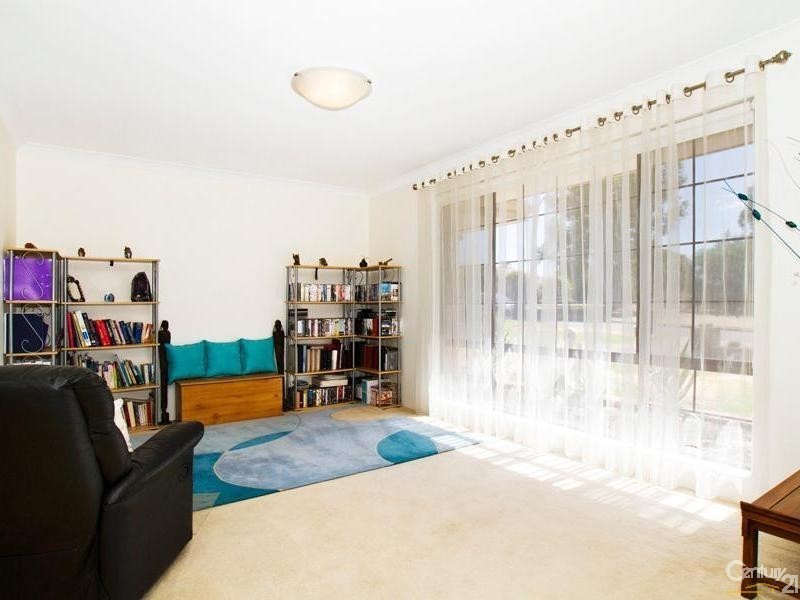 8 Sundew Place, Thornlie WA 6108