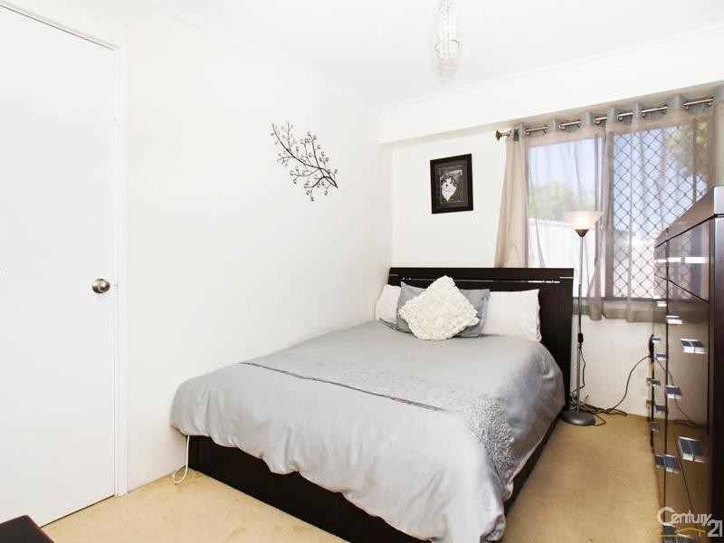 8 Sundew Place, Thornlie WA 6108