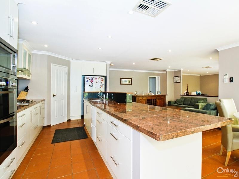 15 Millcroft Elbow, Jandakot WA 6164