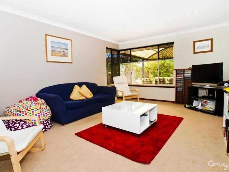 15 Millcroft Elbow, Jandakot WA 6164