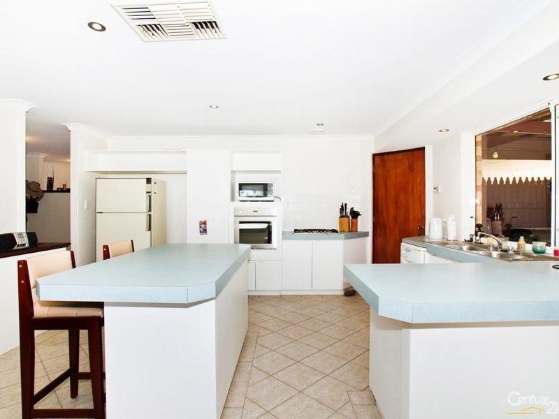 38 Geographe Way, Thornlie WA 6108