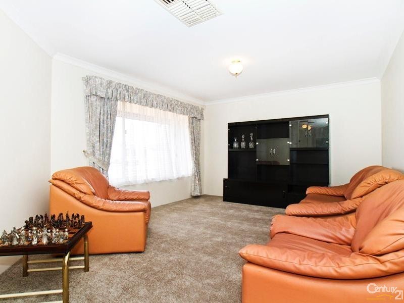 38 Geographe Way, Thornlie WA 6108