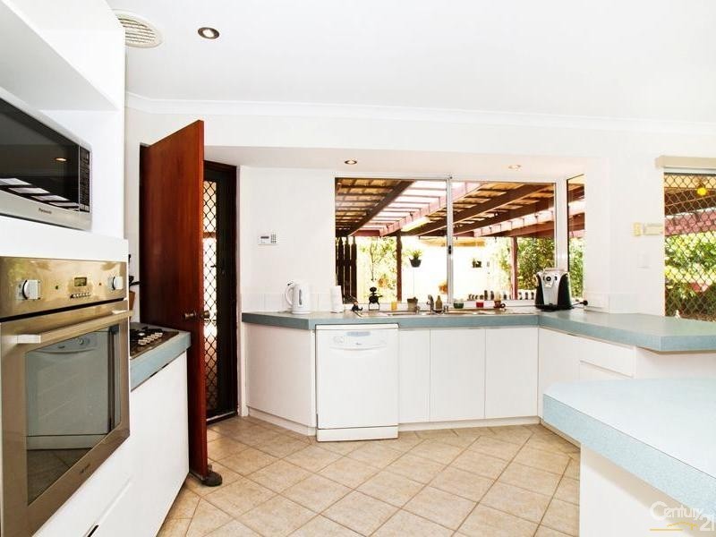 38 Geographe Way, Thornlie WA 6108