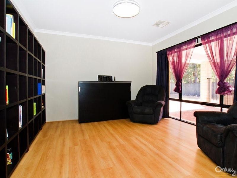 62 Tyers Road, Roleystone WA 6111