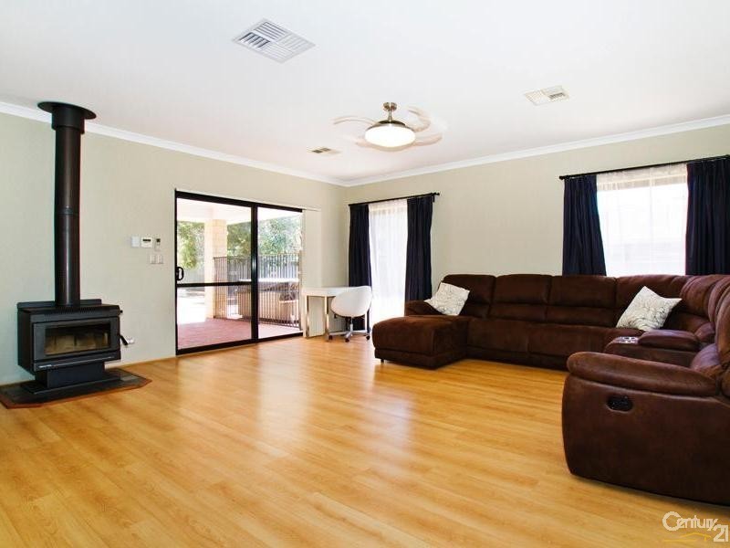 62 Tyers Road, Roleystone WA 6111