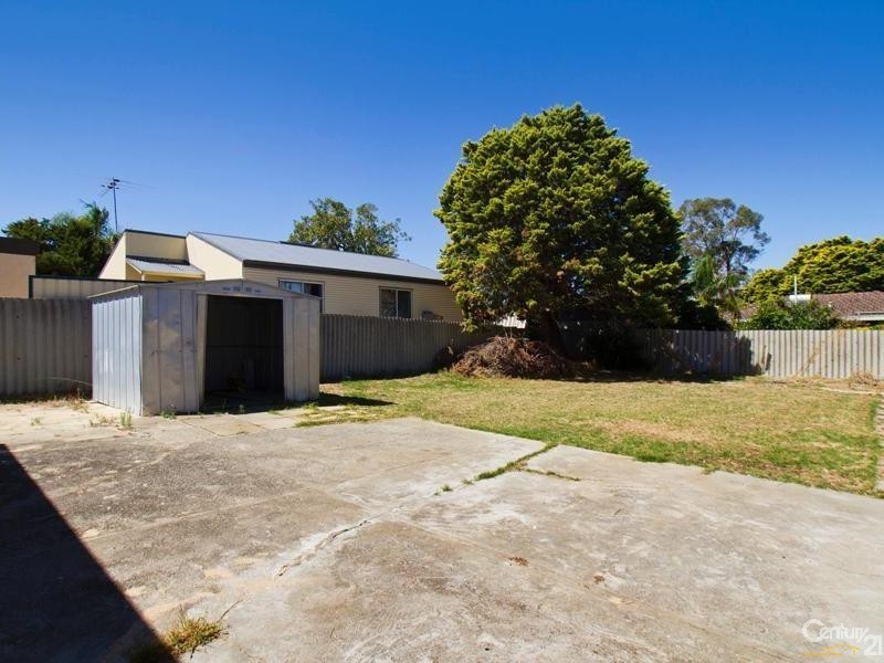 6 Ennis Court, Orelia WA 6167