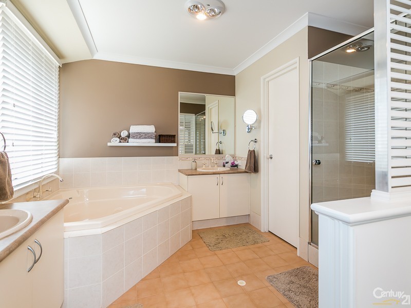 10 Forestedge Retreat, Roleystone WA 6111