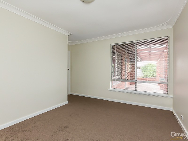 10 Ypres Road, Camillo WA 6111