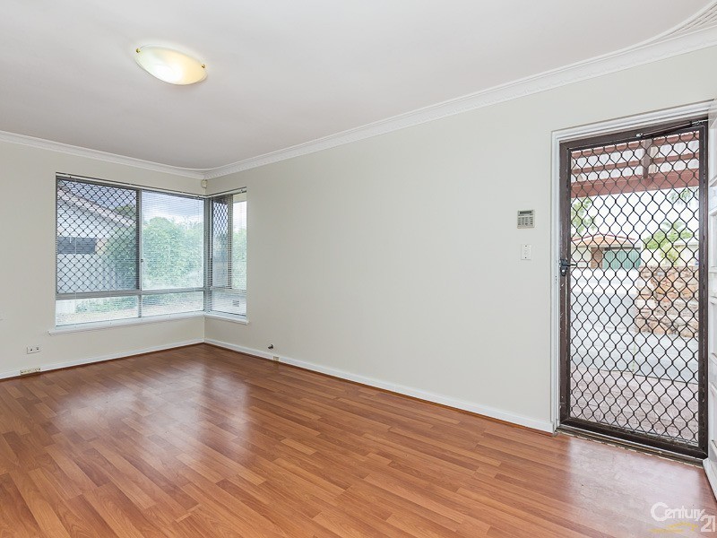 10 Ypres Road, Camillo WA 6111