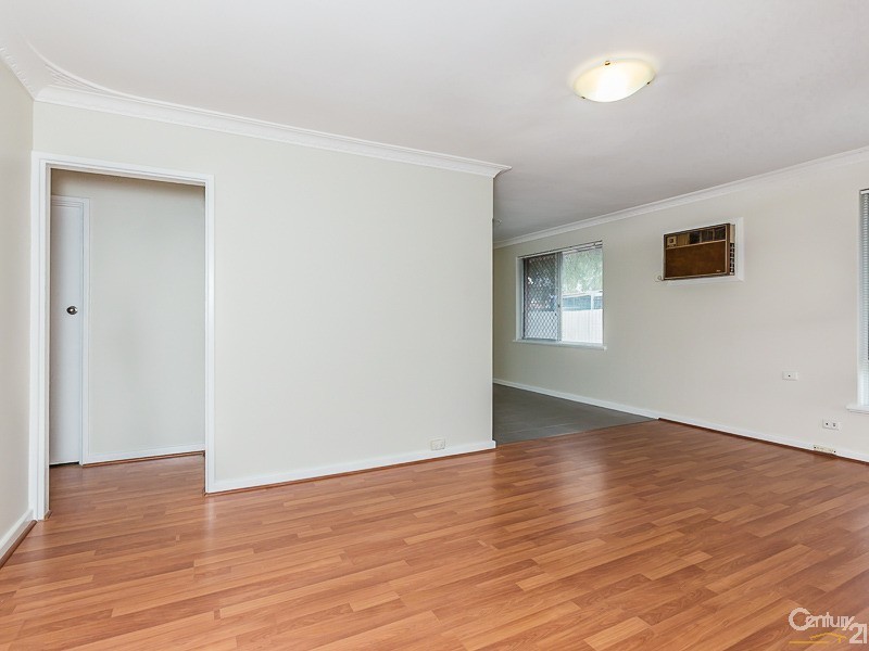 10 Ypres Road, Camillo WA 6111