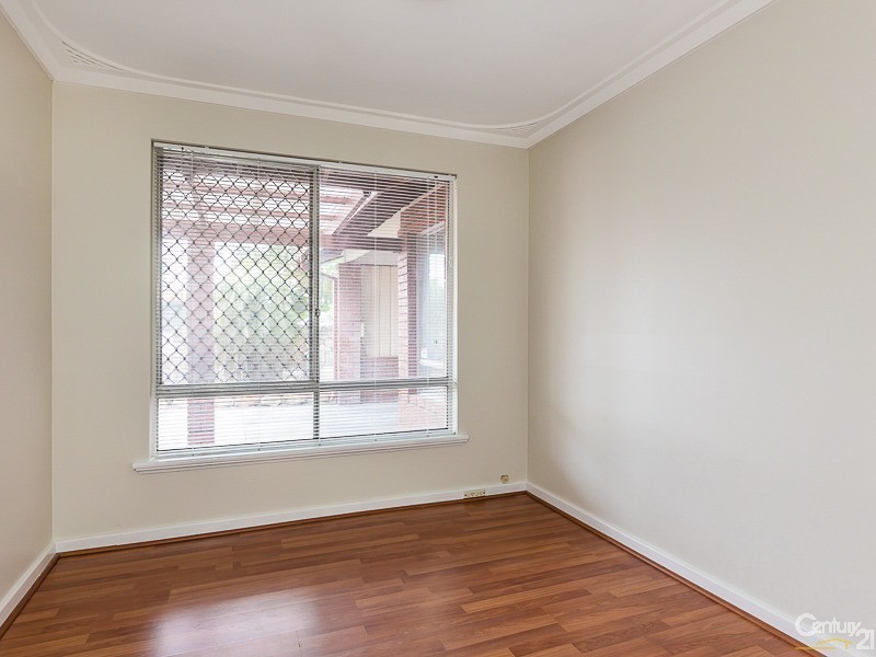 10 Ypres Road, Camillo WA 6111