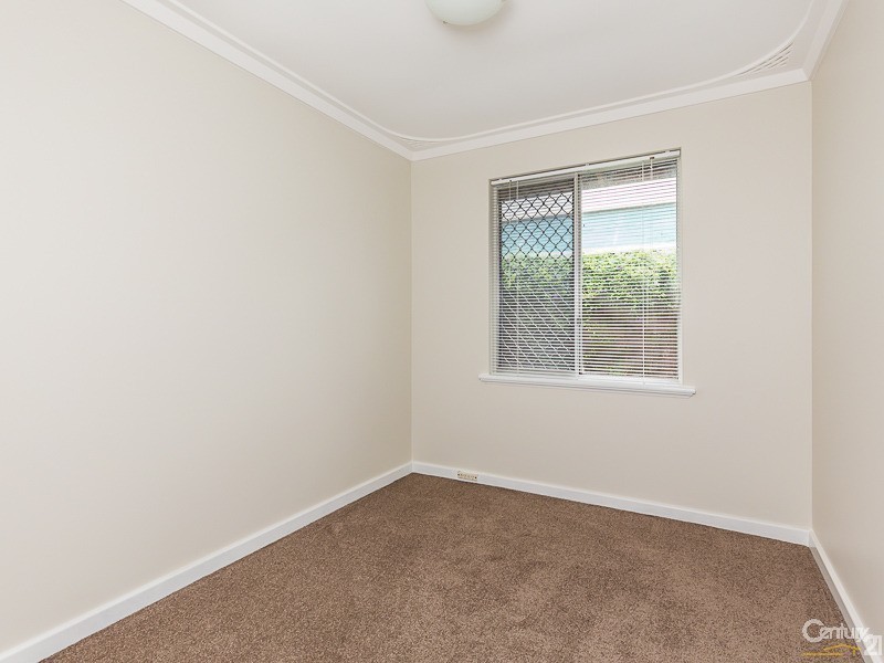 10 Ypres Road, Camillo WA 6111