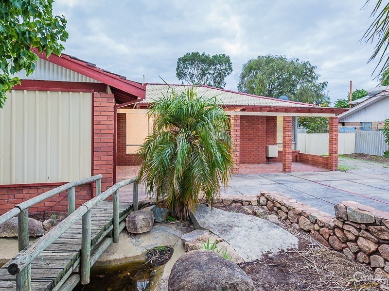 10 Ypres Road, Camillo WA 6111