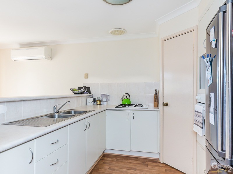 18/7 Lester Drive, Thornlie WA 6108