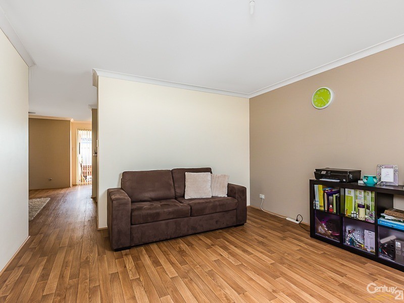 18/7 Lester Drive, Thornlie WA 6108