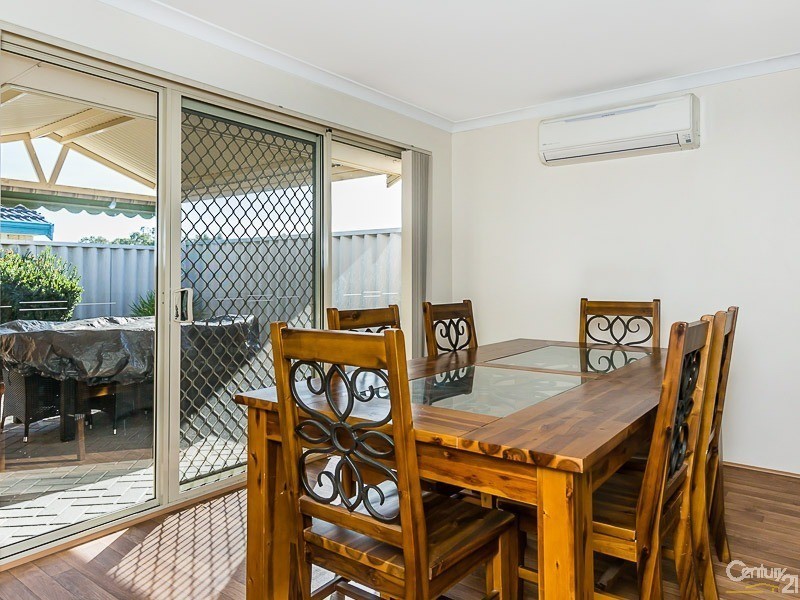 18/7 Lester Drive, Thornlie WA 6108