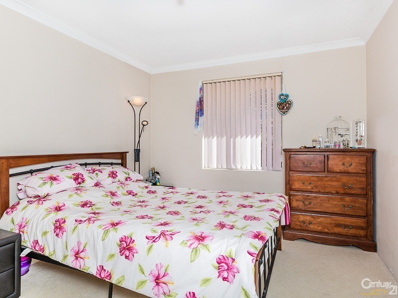 18/7 Lester Drive, Thornlie WA 6108