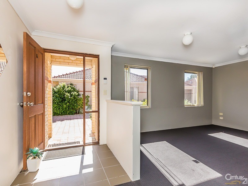 8/12 Arthur Street, Cannington WA 6107