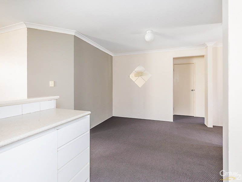 8/12 Arthur Street, Cannington WA 6107