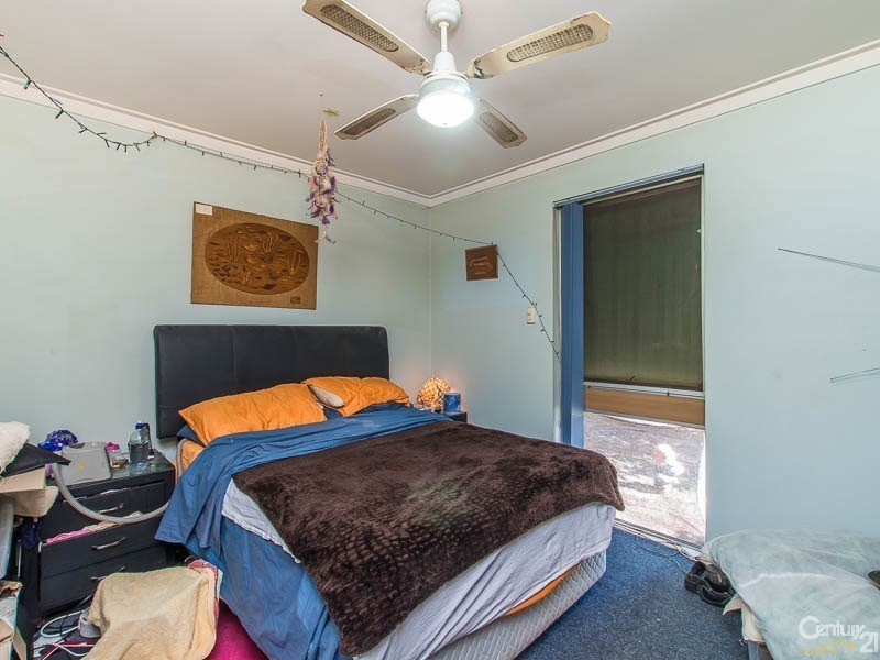 11 Taplow Court, Kelmscott WA 6111