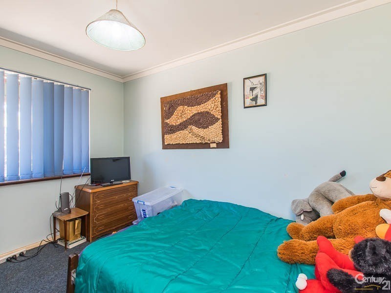 11 Taplow Court, Kelmscott WA 6111